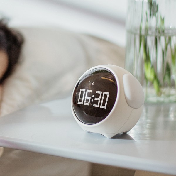 Expression Clock Söt hundform multifunktionell LED digital väckarklocka Röstaktiverad nattljus White