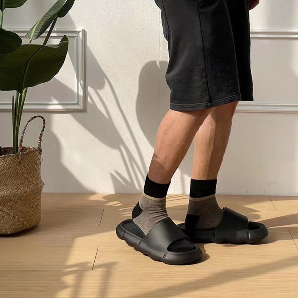 Herr Pillow Tofflor Snabbtorkande Supermjuka Halkfria Studsande Duschtofflor Sandaler för Inomhusbruk Black 42-43