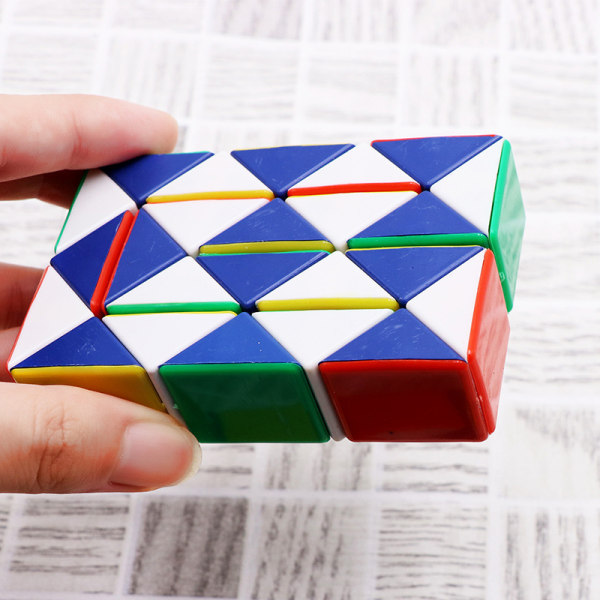 24 Blocks Mini Fidget Snake Cube Mini Twist Palapelikuutiot Magic Speed ​​Cubes Lelu lapsille Juhlalaukkujen täyttöpakkaukset, Juhlatarvikkeet