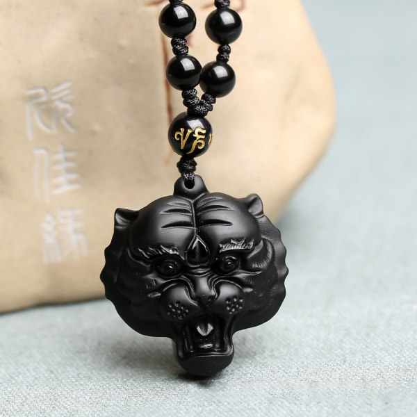 Puhdas luonnollinen horoskooppi kaulakoru, joka on valmistettu obsidiaaneista jalokivestä, horoskooppieläinmerkki amuletista