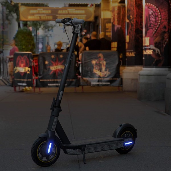 Selvklebende nattreflekterende klistremerker Vanntette advarselsstriper Kompatibel med Ninebot Max G30 Elektrisk scooter Dekorasjonstilbehør