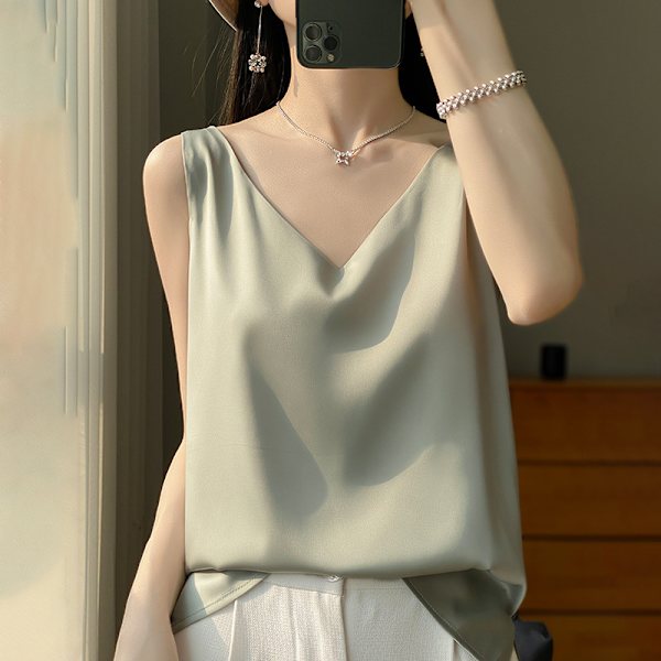Silke Silke Skulderstropp Kvinners Vest 2024 Sommer Ny Slim-fit V-hals Kort Elegant Indre Topp T-skjorte Pea Green M