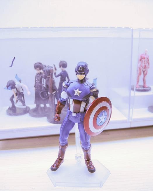 Captain America Thor Rörliga Handprydnadsföremål Modell