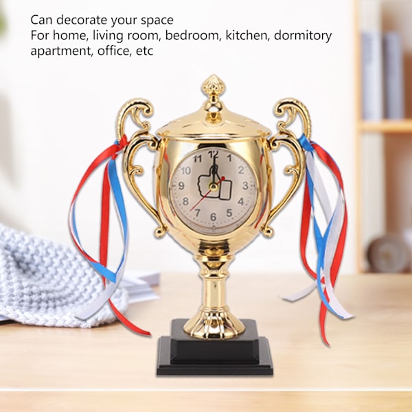 Retro klocka Livsliknande trofémodell Dekorativ liten skrivbordsväckarklocka för sovsal Sovrum Vardagsrum Gold