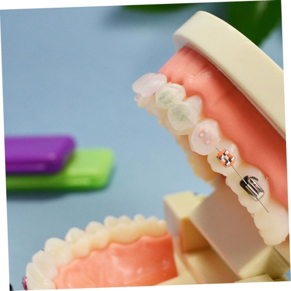 WJ 10 lådor tandställning tandställning för proteser tandställning fästen falska resegrejer resegrejer vax för ortodontiska tandställningar tandställningar Assorted colors 5.5x3.5x0.8cm