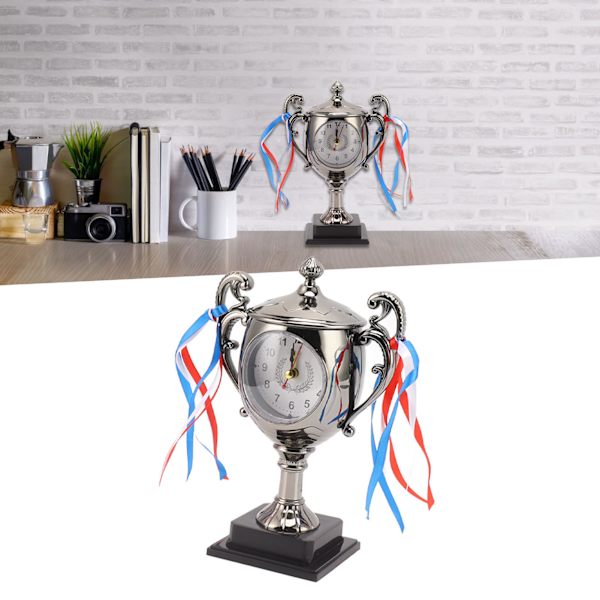 Retro klocka Livsliknande trofémodell Dekorativ liten skrivbordsväckarklocka för sovsal Sovrum Vardagsrum Dark Gold