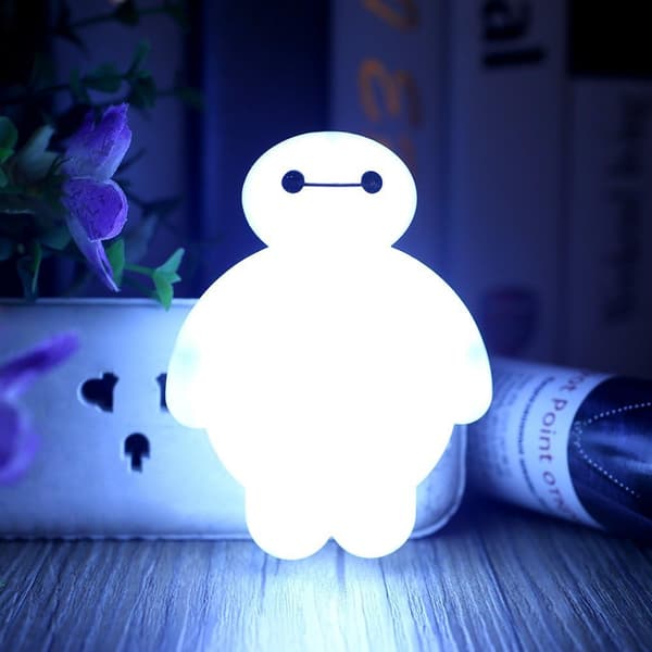 Söt tecknad Big Hero 6 Baymax LED sovrum matningsnattlampa