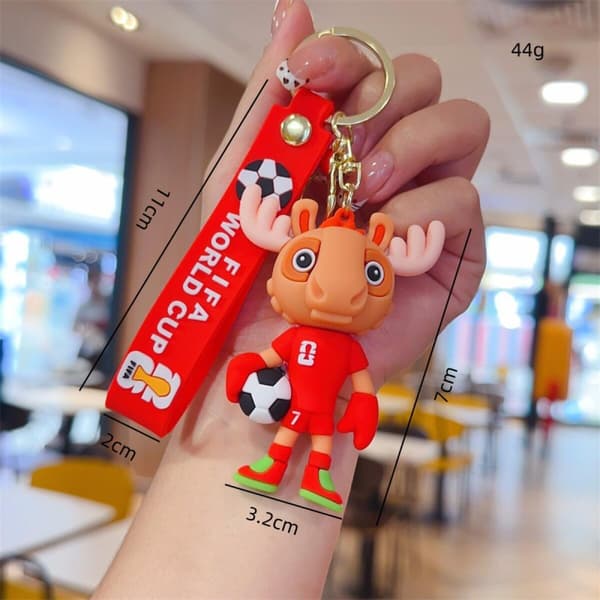 FIFA World Cup Älg Maskot Silikon Nyckelring med Turneringstema Snodd & 3,2cm Dimensionsdetaljer