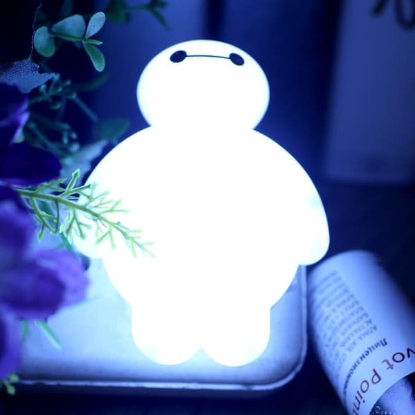 Söt tecknad Big Hero 6 Baymax LED sovrum matningsnattlampa