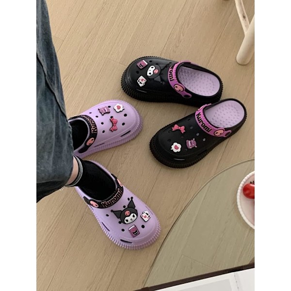 Kawaii skor Kuromi tofflor för kvinnor söta trädgårdsträskor tecknad inomhus tofflor utomhus molnsandaler flicksandaler Black 10.25inch