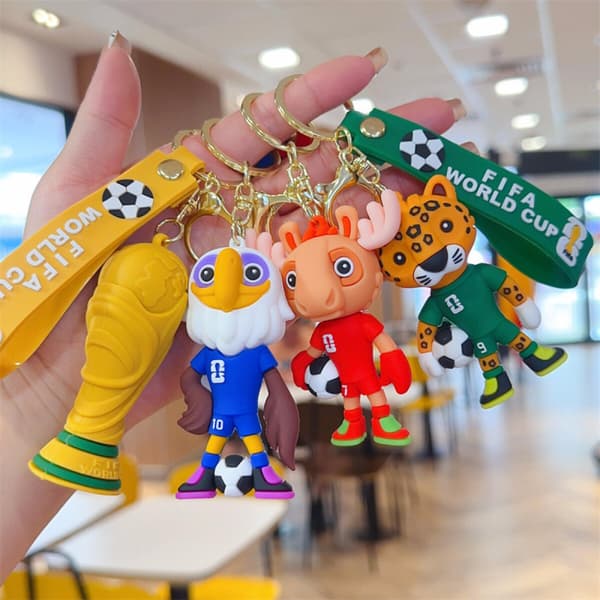 FIFA World Cup Älg Maskot Silikon Nyckelring med Turneringstema Snodd & 3,2cm Dimensionsdetaljer