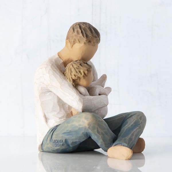 Fars dags present, Firar de kärleksfulla relationerna mellan förälder och barn, far och dotter, skulpterad handmålad figur