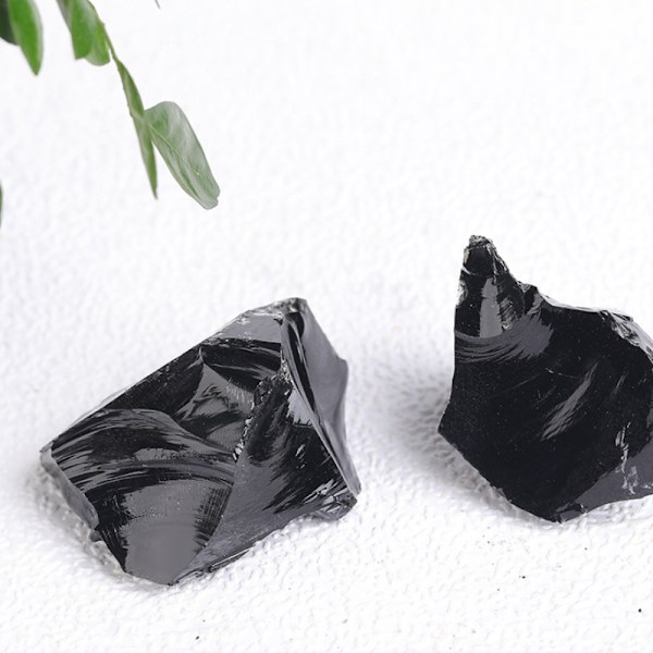 Hypnotic Gems Material: Bulk råa svarta obsidianstenar råa naturliga kristaller för cabbing, skärning, lapidär, tumling, polering, trådinslagning
