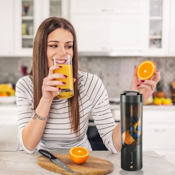 Personlig Blender til Shakes og Smoothies, 16 Oz Bærbar Blender med 6 Blade, USB Genopladelig Smoothie Blender til Hjem, Rejser og Kontor Black