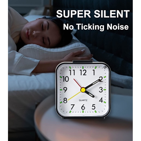 Analog resealarmklocka, super tyst batteridriven liten skrivbordsklocka med snooze, pipljud, nattljusfunktion, enkel inställningsklocka för sovrummet blue