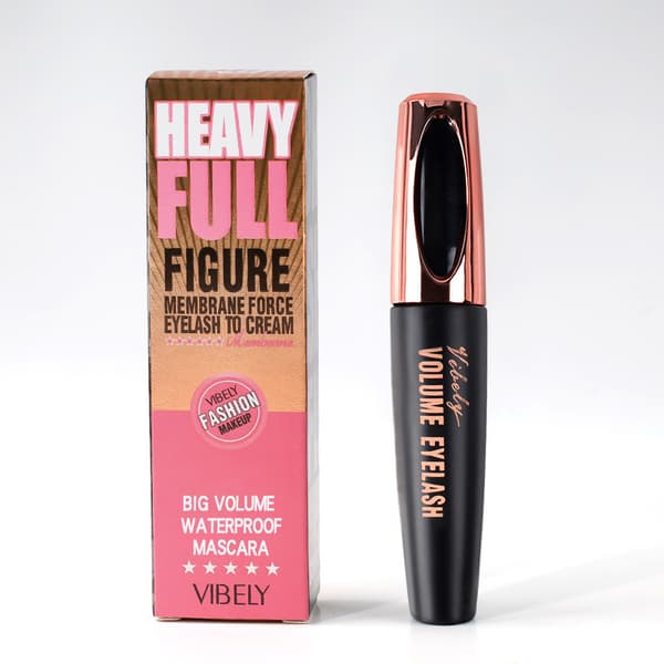 False Lash Effect Volumising Mascara, Musta