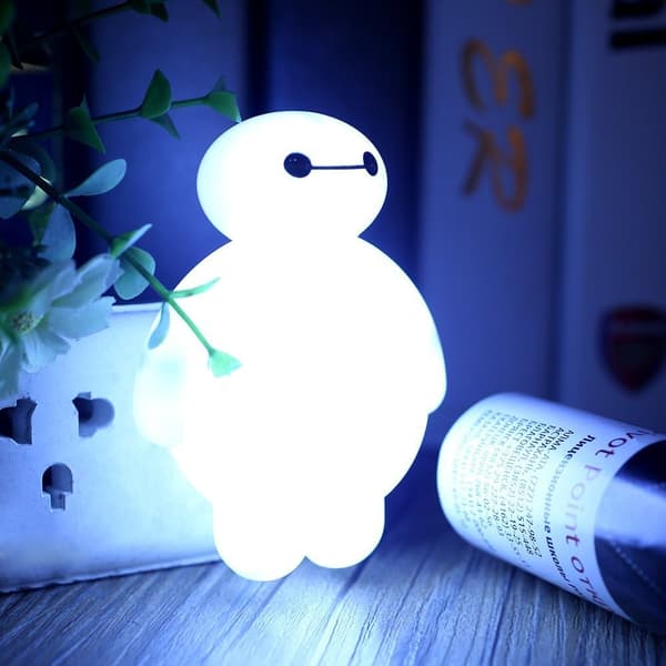 Söt tecknad Big Hero 6 Baymax LED sovrum matningsnattlampa