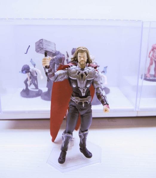Captain America Thor Rörliga Handprydnadsföremål Modell