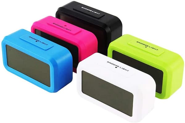 Digital väckarklocka LED-skärm batteridriven väckarklocka vit