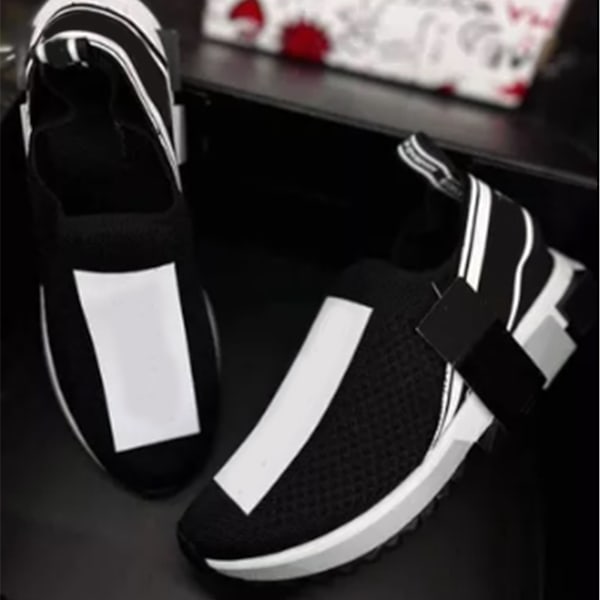 Svarta tennisskor bekväma mesh övre andningsbara halkfria herrmode sneakers för män 42 svart Black Male 42