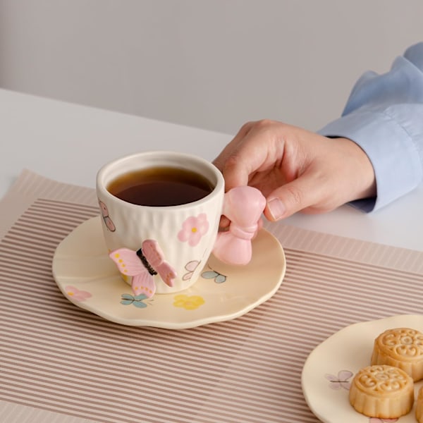 Friske håndmalede sløjfeformede keramiske krus til piger, tekopper, kaffekopper med underkop sæt (7,77oz 230ml, Pink)