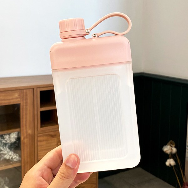 Vattenkopp platt bärbar fyrkantig vattenkopp utomhusresor portabel ficka vattenflaska kreativ platt sportvattenflaska enkel rosa 450ML