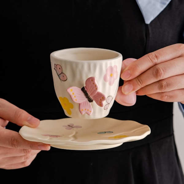 Friske håndmalede sløjfeformede keramiske krus til piger, tekopper, kaffekopper med underkop sæt (7,77oz 230ml, Pink)