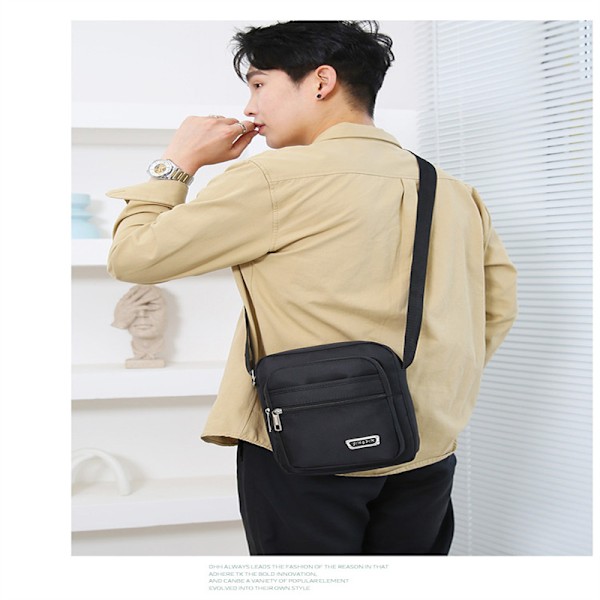 Crossbody-väska i Nylon för Män Fyra dragkedjor