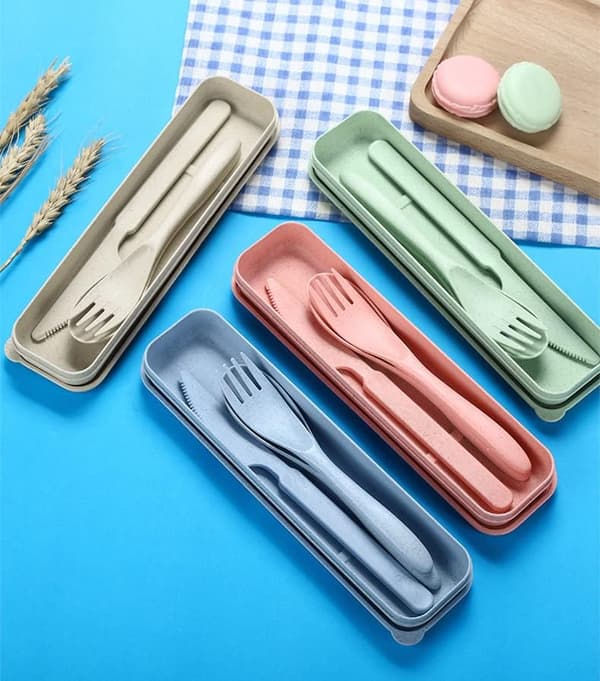 4 Bärbara Set i plast Återanvändbar skedgaffel för utomhusbestick, Beige Grön Rosa Blå