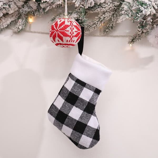 Christmas Buffalo plaid strømper, 4-pak 17,5 tommer og 7,5 tommer
