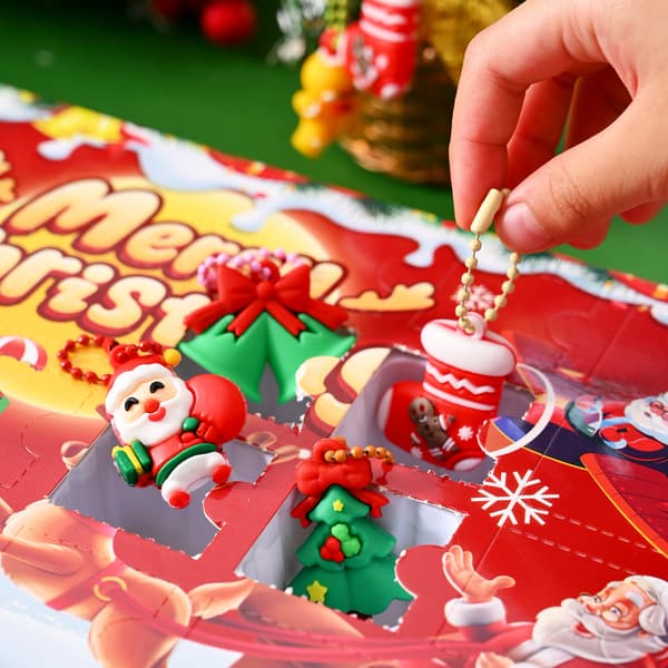 Jul 24-håls blindlåda tecknad serie figur nyckelring Jul liten presentförpackning presentset