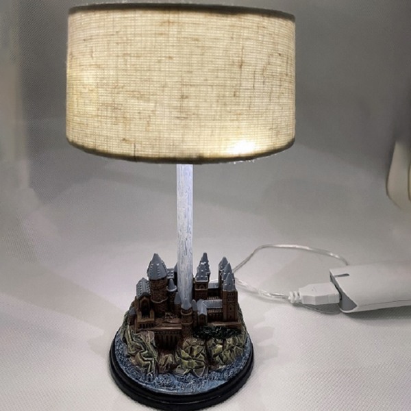 Creative Resin Castle Bordslampa Personlig Retro Desktop Ornament För Hem Vardagsrum Sovrum Dekoration