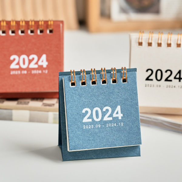 2024 Mini Skrivbordskalender 180 graders vändbar bärbar kalender för vardagsrummet Red