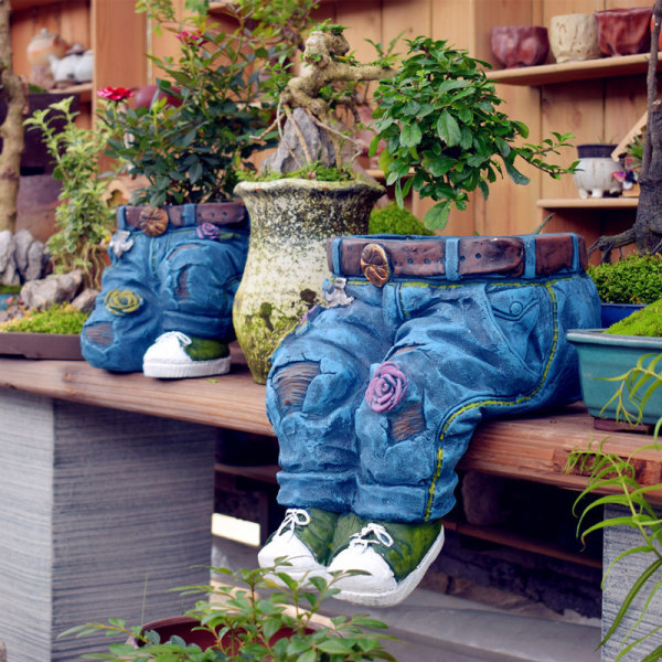 Denim Kläder Byxor Resin Blomkruka Staty Retro Trädgårdsprydnad För Hemma Innergård Dekoration Sittande/Knästående Pose Kneeling