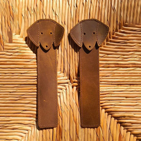 Roligt hundbokmärke, läderbokmärke brun