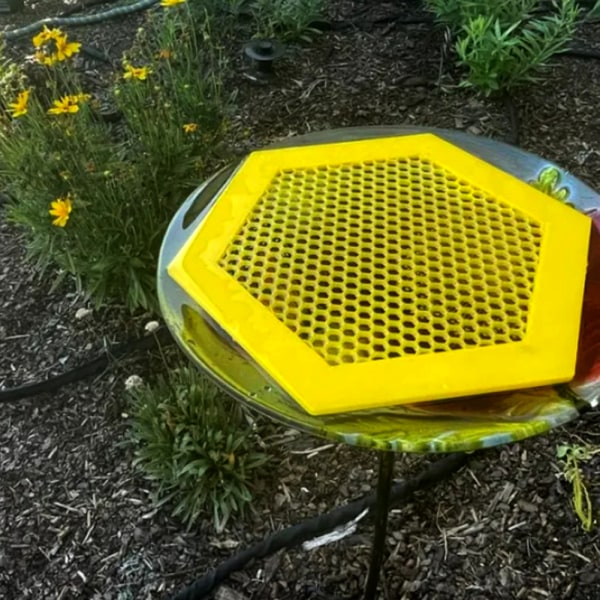 Flytbar dricksbricka för bin Stabila bevattningsstationer för bin för honungsbin Yellow1