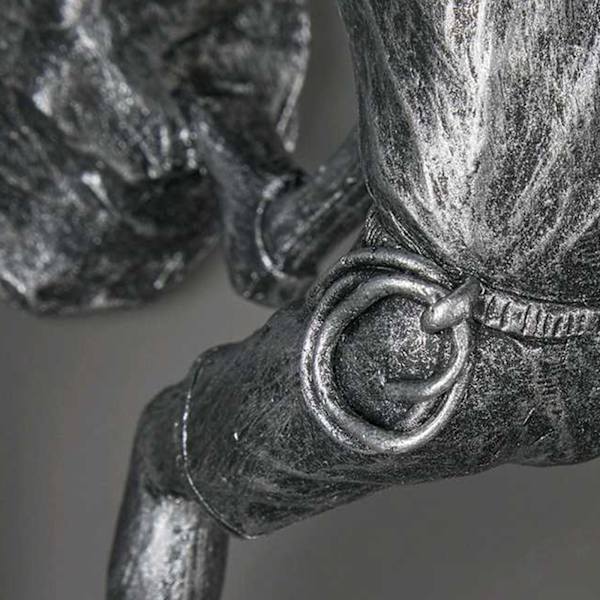 Väggdekoration Nordisk stil Retro Man Klättervägg Bakgrund Väggdekorationer Hängande staty Vardagsrum Bakgrund Silver Embroidery C