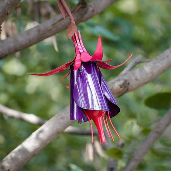 Flower Design Birds Feeder Metal Innovativ matare för att mata fåglar med vatten Fuchsia