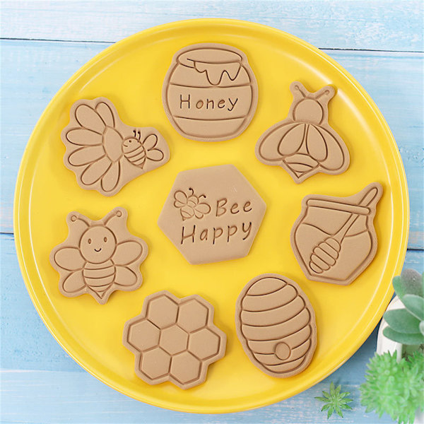 8 st Cartoon Bee Cookie Stencil 3D Kex Stencil Plast Baking Stencil