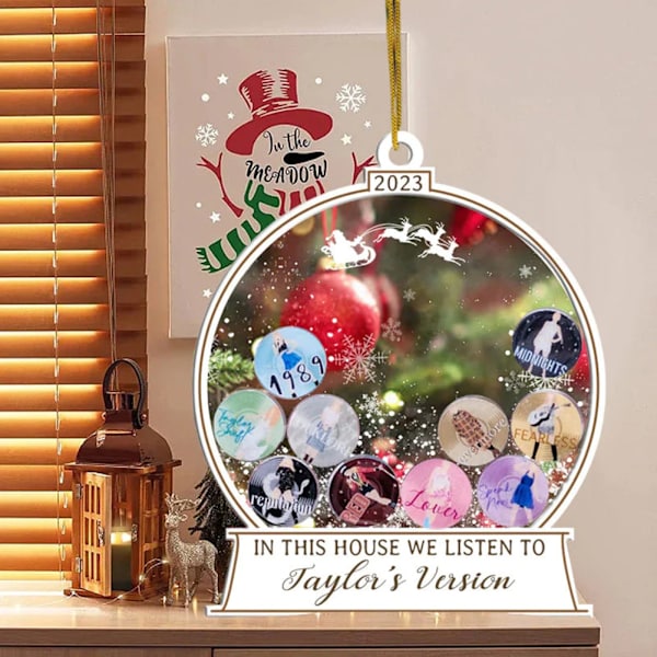 I det här huset lyssnar vi på Taylors version Prydnad Lätt julfestdekoration för julgran 1pc