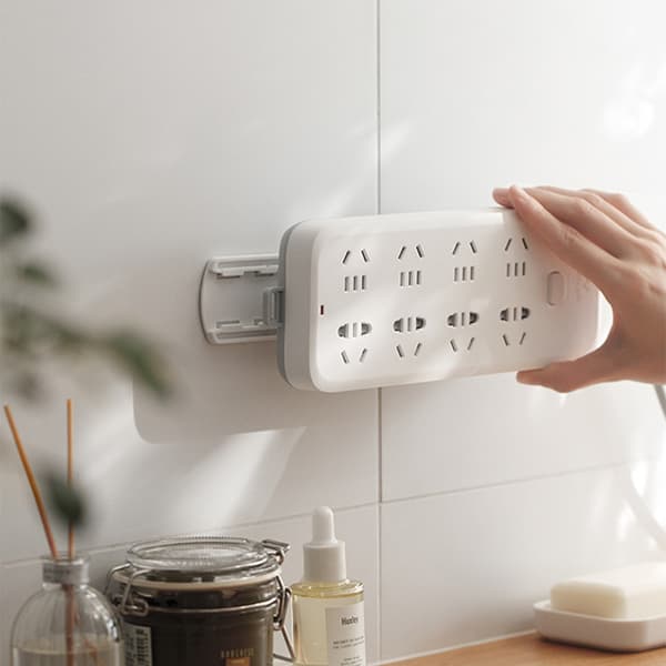Väggmonterad Power Strip Hållare Punch Free Socket Wire Manager Heavy Duty Plug Storage Rack White