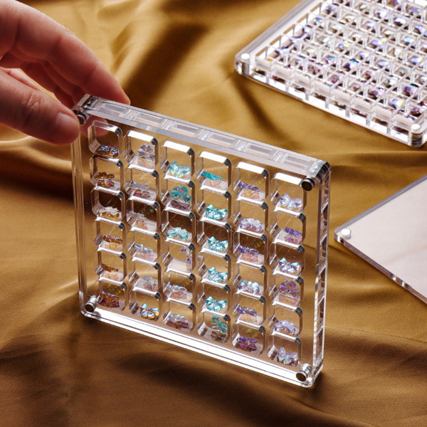 Akryl Seashell Display Box med magneter Slitstark sjöstjärnor Trinket case för pärlspik 64 Grid
