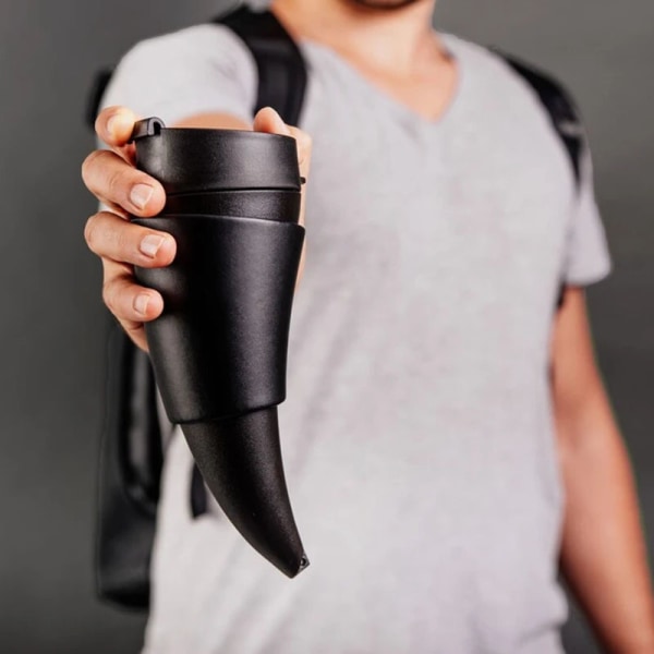 Getmugg Hornformad kaffeflaska med axelrem Creative Portable Dricksvattenkopp Present 230ml White