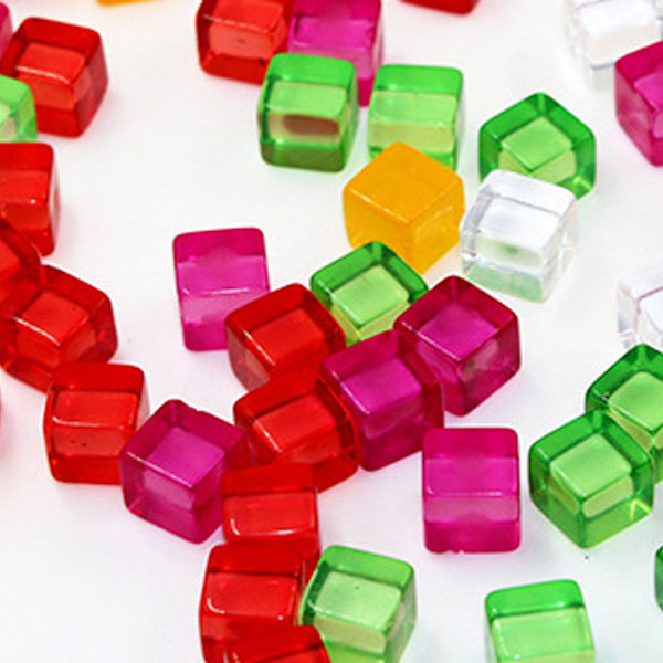 Akryl Glossy Cubes Smycken Tillbehör Snyggt ömtåligt hantverk Tillbehör för telefonlinan. 5 200pcs