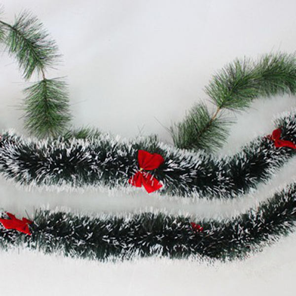 Jul mörkgrön glitter krans med snöeffekt & pilbåge dekor säsongsbetonad hängande prydnad för inomhus utomhus 2m Red