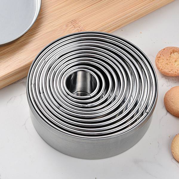 11 st rostfritt stål kakskärare set Mousse kex rund skärring små molds varierar från 0,9-3,6 tum Boxed