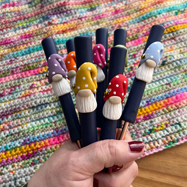Färgglad Gnome Virknål Heavy Duty Slitstark Stickad Virknål Present till Stick älskare Red