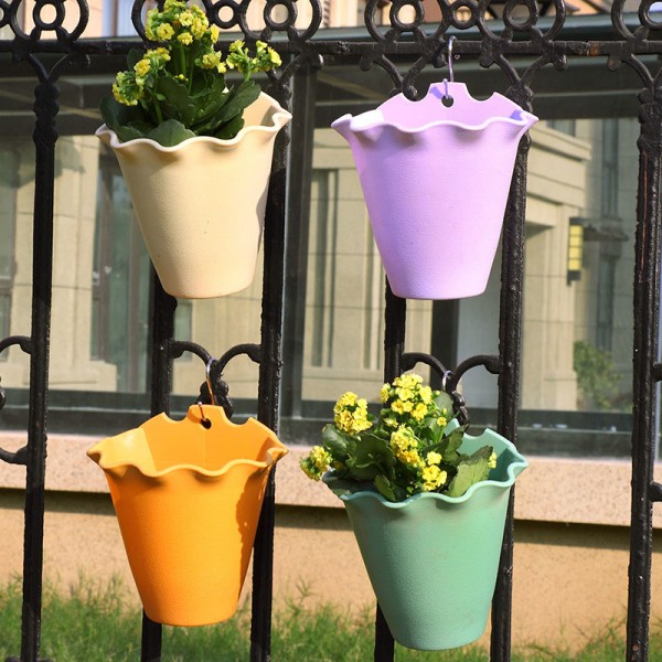 Vägghängande kruka Plast Bekvämlighet Väggfäste Blomkruka Växter Behållare Korg Kruka för inomhus utomhus Orange