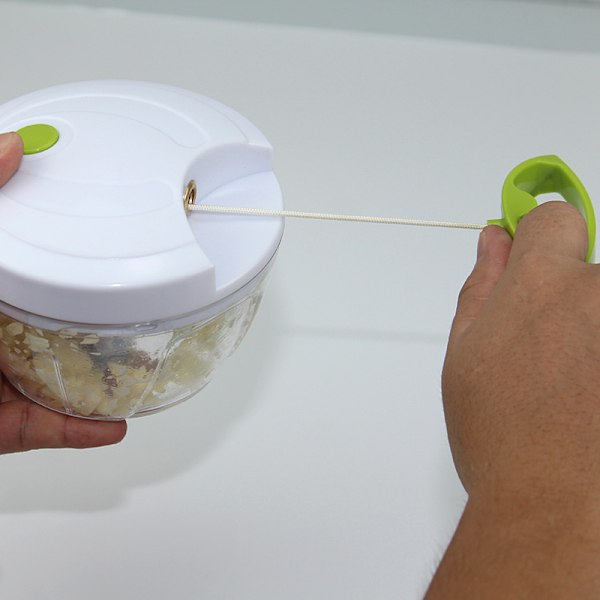 Manuell mathackare Mini Slitstark handhållen Easy Pull Food Chopper Köksredskap för grönsaksnötter Vitlök Red