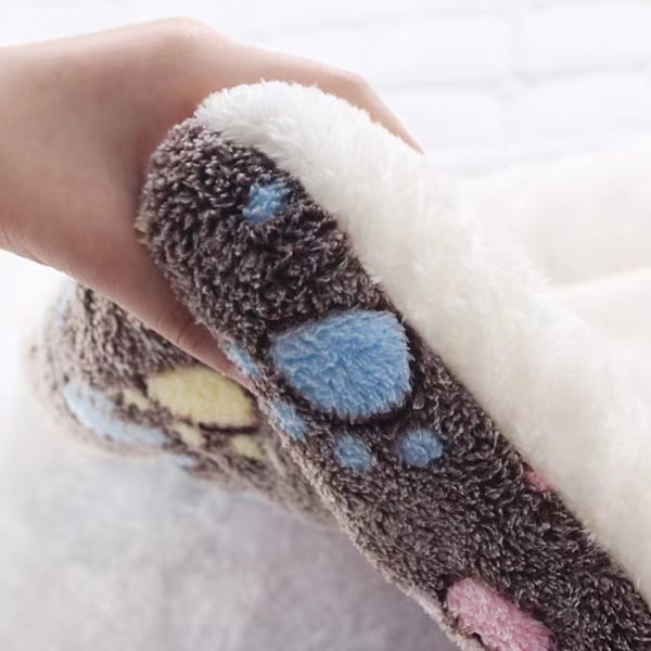 Tjocka Pet Bed Mat Mjuk Bekväm Pet Flanell Filt Winter Warming Pet Pad Coffee Footprints No. 1